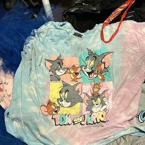 Tom and Jerry shirt XL